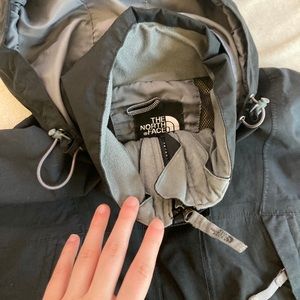 North-face windbreaker gore tex Size Large